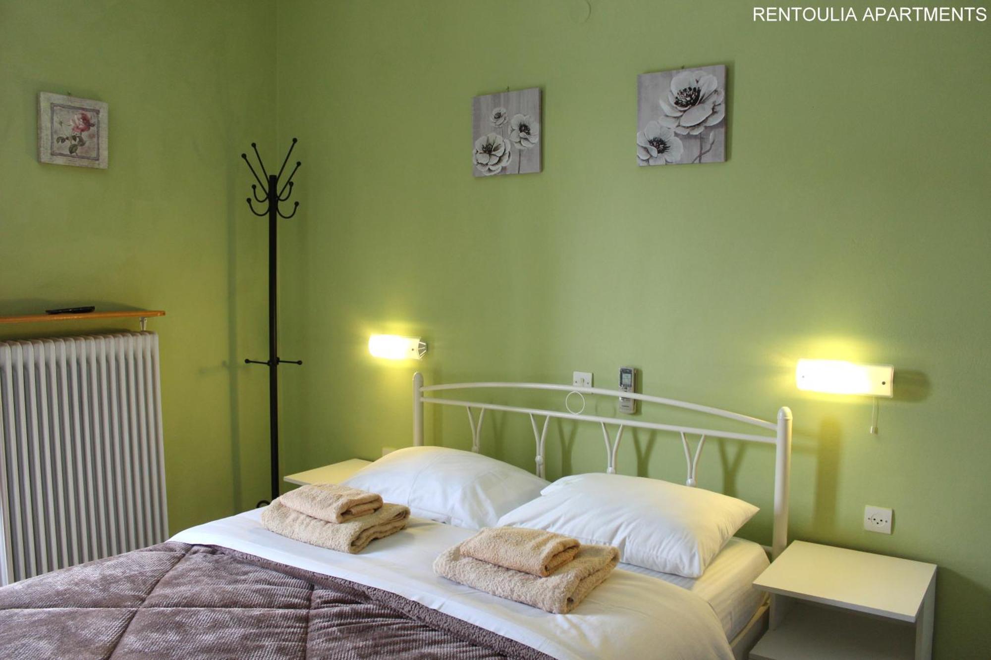 Rentoulia Apartments Poúlithra 外观 照片